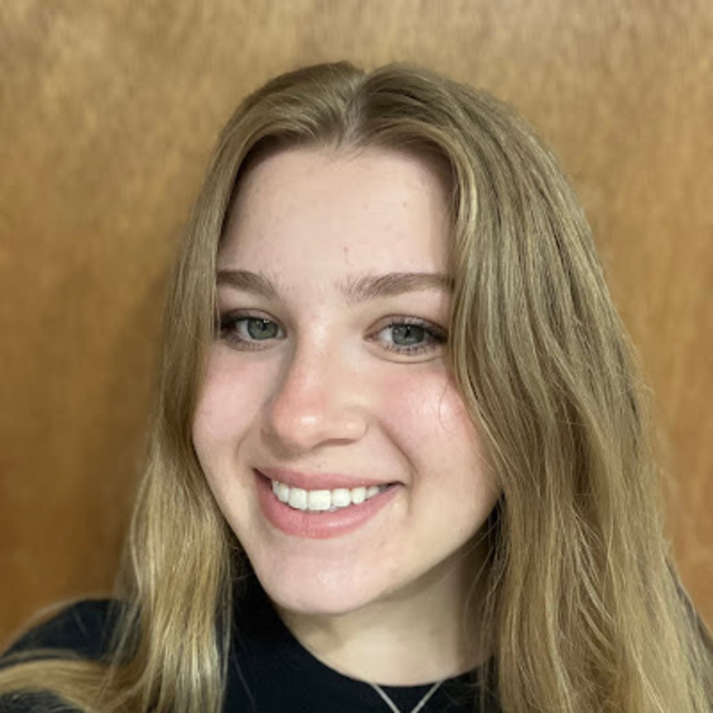 Meet your Posher, Selina